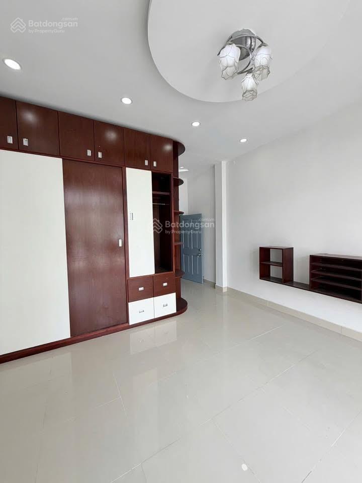Bán nhà mới, mt lê công phép | 4.5 x 18m, 3.5 tấm, 9.8 tỷ | nhà mới đẹp, gần aeon mall.
