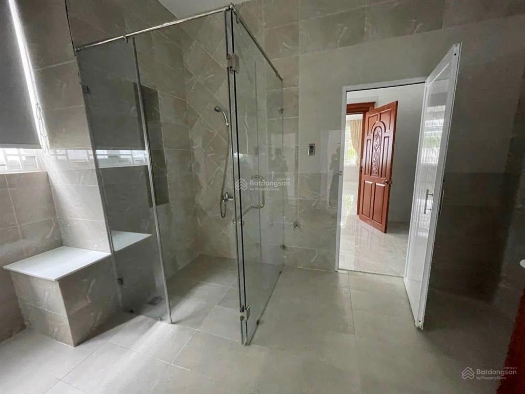 Nhà cho thuê khu tên lửa 8x20m, kết cấu 3,5 tấm, nội thất cơ bản, nhà mới, giá 45 triệu/th