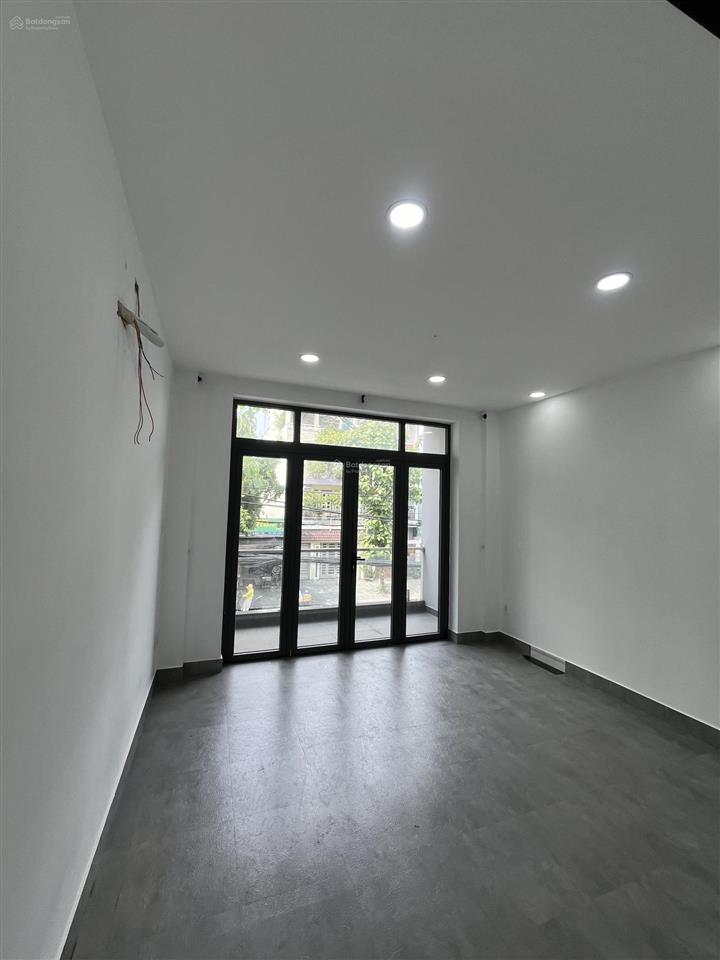 Cho thuê nhà 12x20m kc 3,5 tấm giá 90 triệu/tháng mở spa, trường mầm non, anh ngữ, nhà hàng..