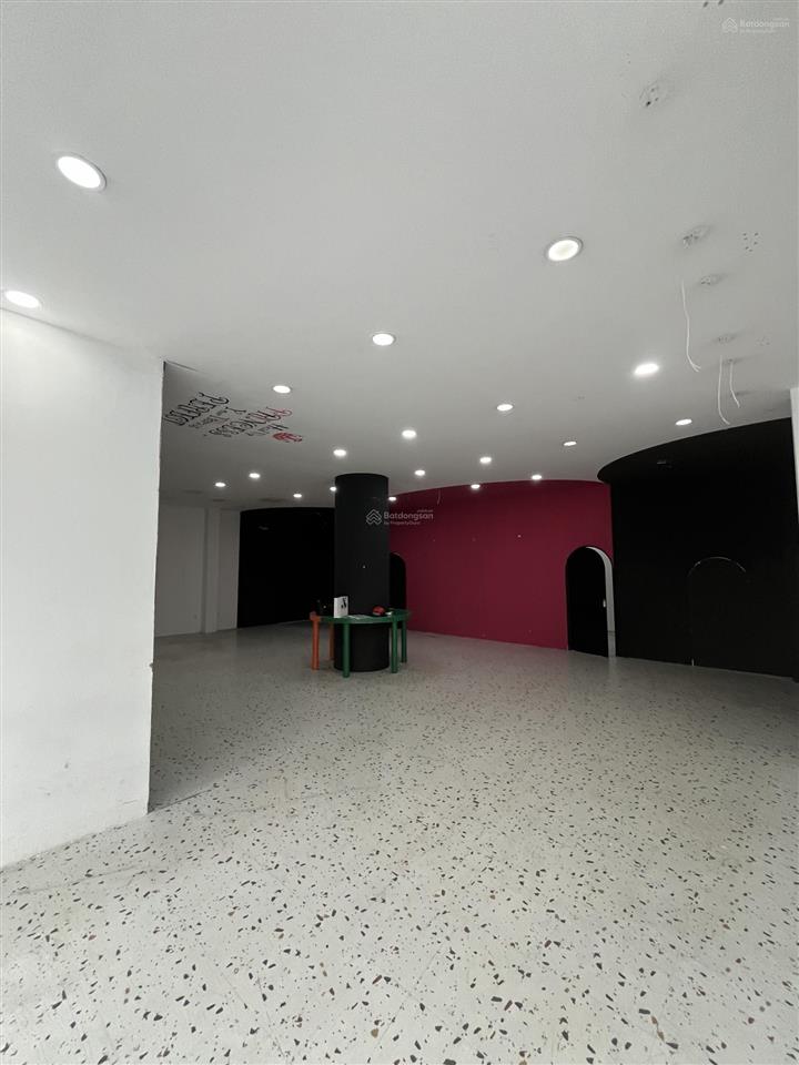Cho thuê nhà 12x20m kc 3,5 tấm giá 90 triệu/tháng mở spa, trường mầm non, anh ngữ, nhà hàng..