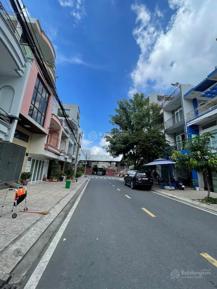 Kdc lý chiêu hoàng, an lạc bình tân  dt 12 x 18m  kết cấu 3 tấm + hầm  giá 40 triệu/tháng