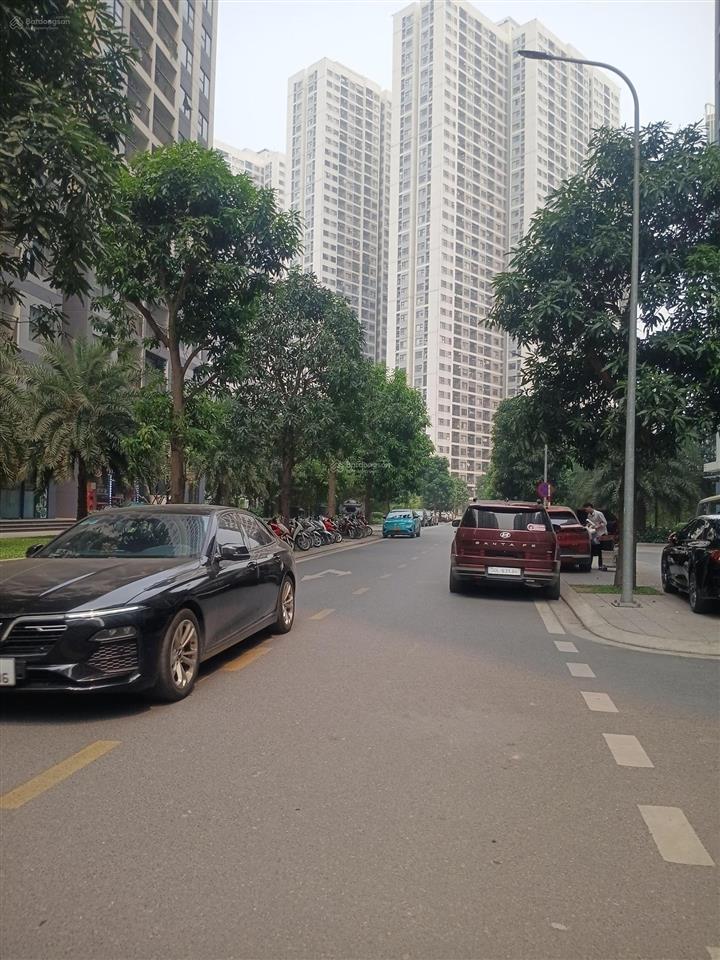 Cho thuê nhà gần mặt phố đường tân mai 6 tâng mặt tiền 5,6m kinh doanh bất chấp già rẻ nhất khu