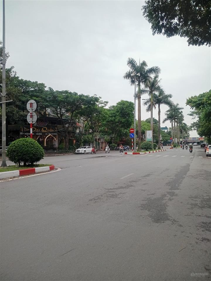 Cho thuê nhà gần mặt phố đường tân mai 6 tâng mặt tiền 5,6m kinh doanh bất chấp già rẻ nhất khu