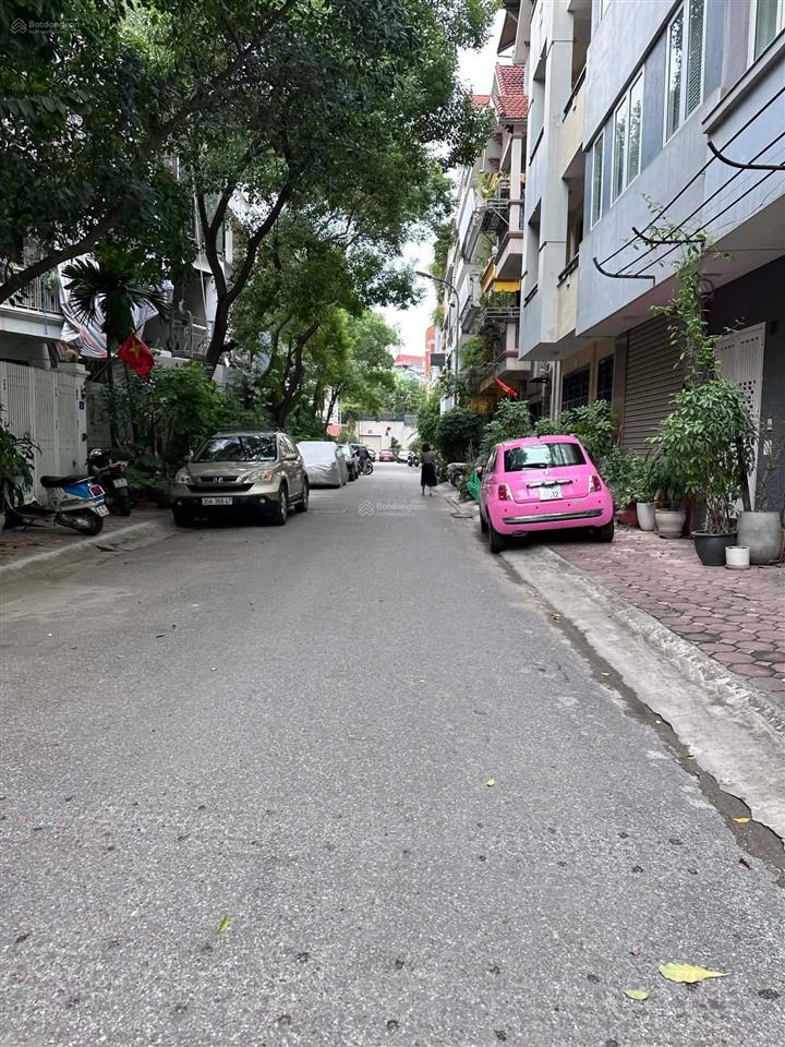 Cho thuê nhà giá rẻ 6 tầng làm văn phòng. trung tâm giáo dục gia