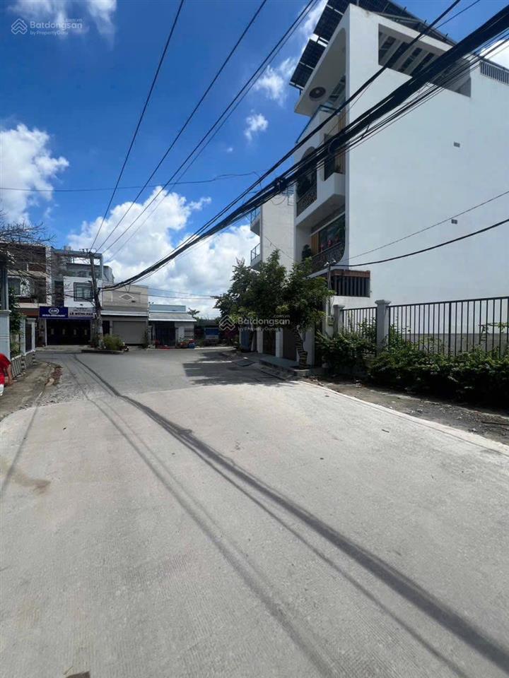 Tuấn nhà đẹp 3,75 tỷ lô đất sát đường nguyễn văn tạo, đường xe hơi 80m, cách phú mỹ hưng 15 phút