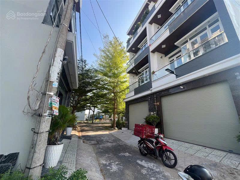 Tuấn nhà đẹp đất đẹp giá rẻ 4,39 tỷ đường huỳnh tấn phát gần q7 phú mỹ hưng