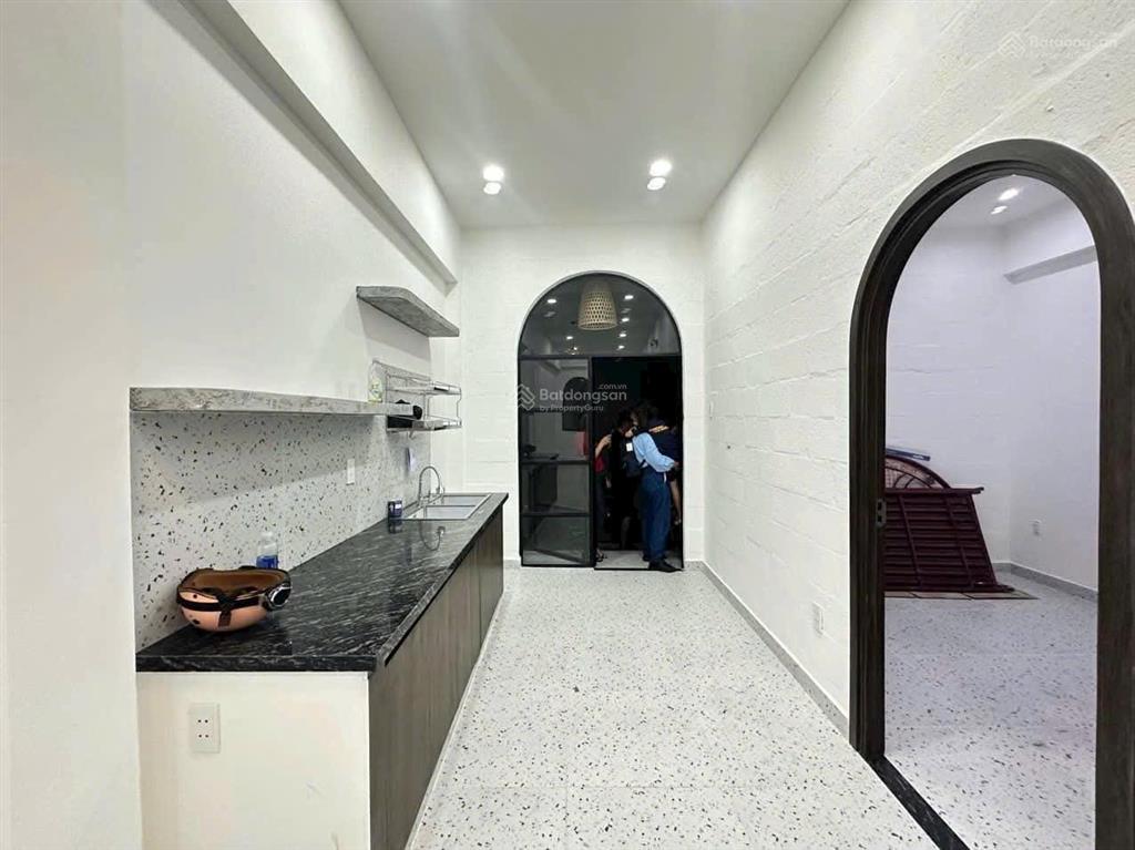 Tuấn hailongrealnhà đẹp giá rẻ 4,5tỷ cho căn nhà mới đẹp hẻm rộng sát đường huỳnh tấn phát gần q7