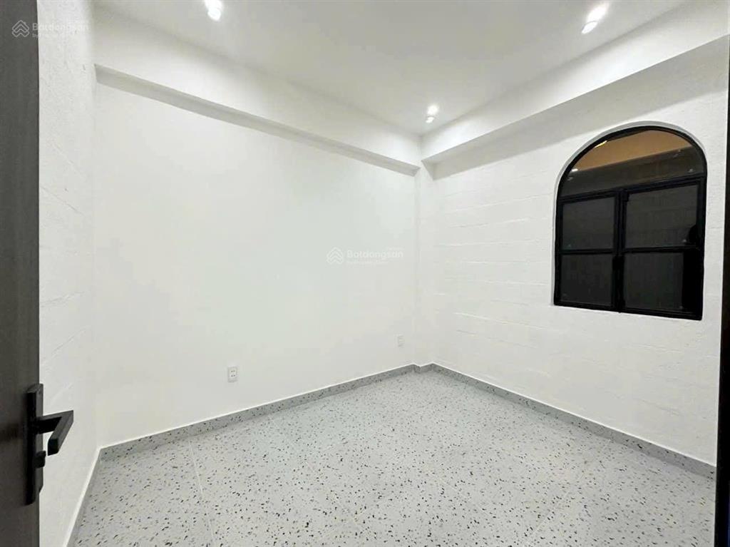 Tuấn hailongrealnhà đẹp giá rẻ 4,5tỷ cho căn nhà mới đẹp hẻm rộng sát đường huỳnh tấn phát gần q7