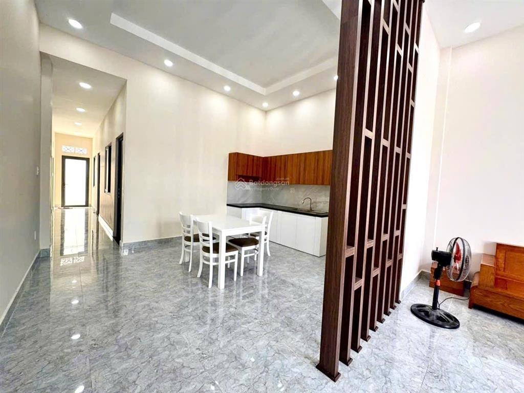 Tuấn hailongreal  nhà mới đẹp hẻm xe hơi 3,99 tỷ tại nguyễn văn tạo đi phú mỹ hưng 15 phút