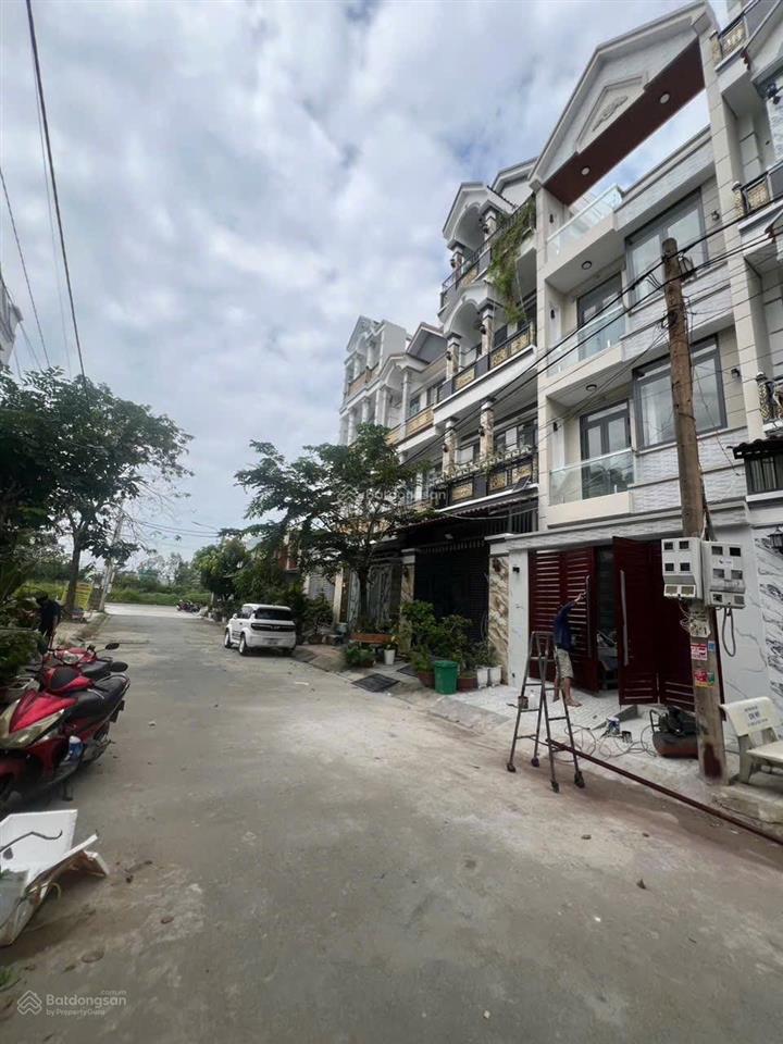 Tuấn hailongreal 2,45 tỷ lô đất đường 10m kdc hoàng hoa sát dt826c long hậu 30m cách nhà bè 300m
