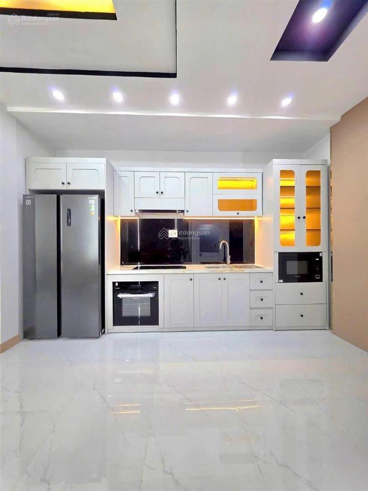 Tuấn nhà đẹp 3,99 tỷ sổ hồng nhà 3 tầng full nội thất hẻm xe hơi vinfast tại huỳnh tấn phát nhà bè