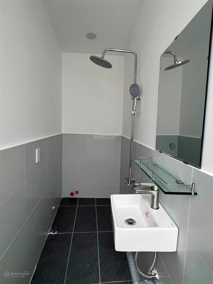 Tuấn nhà đẹp 3,85 tỷ cho căn nhà rộng rãi mới đẹp sát mặt tiền đường huỳnh tấn phát nhà bè
