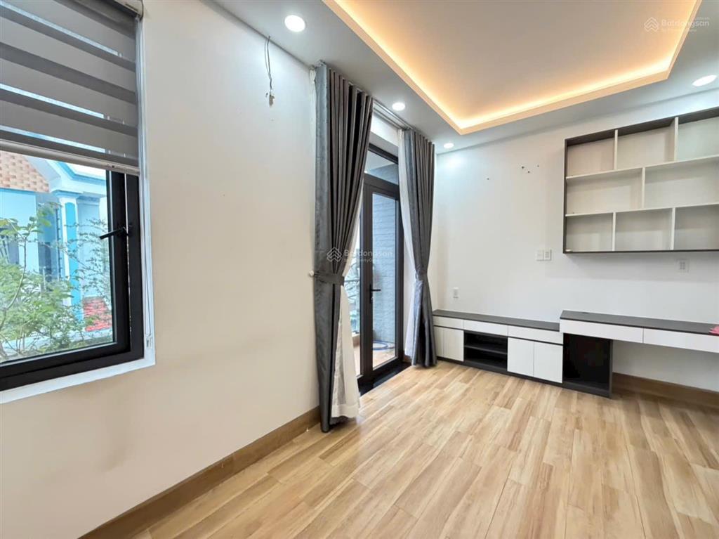 Tuấn nhà đẹp q7 chỉ 5,39 tỷ cho căn nhà mới đẹp 3 tầng sổ hồng gần mặt tiền huỳnh tấn phát