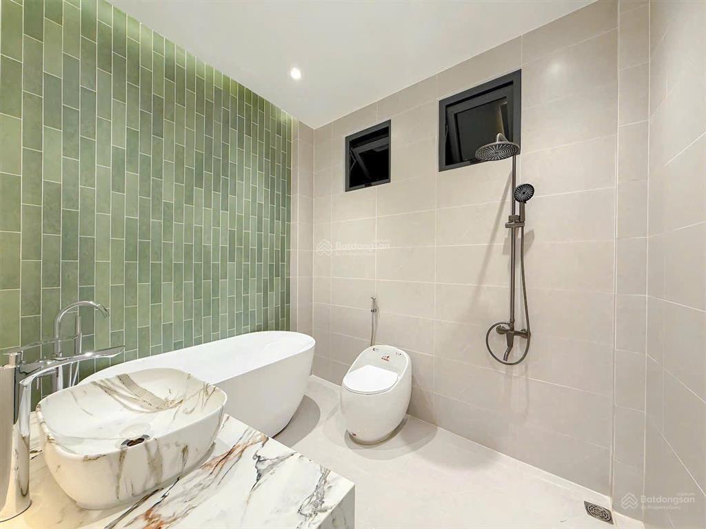 Tuấn nhà đẹp 5,7 tỷ cho căn nhà mới đẹp tại q7 liền kề phú mỹ hưng đường huỳnh tấn phát hẻm rộng