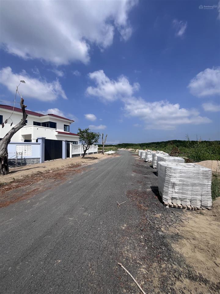 Cần bán nền bt dự án la maison de,phước lộc,cần giờ,dt 460 m2 mt đường 24 m giá 31 tr/m2  huy