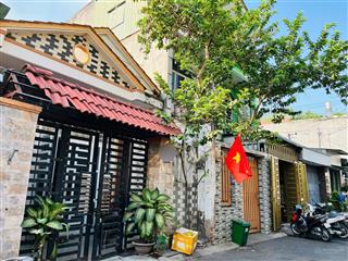 Nhà mặt tiền hẻm đường 109 phước long b quận 9 dễ kinh doanh  dòng tiền khoảng 10tr/1 tháng