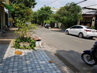 Bán nhanh nhà mặt tiền đường 11 phước bình 86m giá chi 9ty5