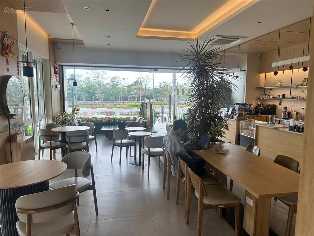 Bán biệt thự shophouse mặt đường tây thăng long giá đầu tư