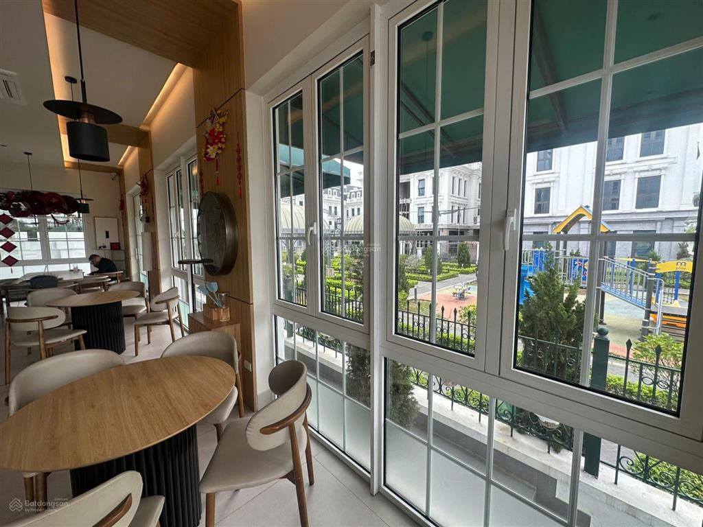 Bán biệt thự shophouse mặt đường tây thăng long giá đầu tư