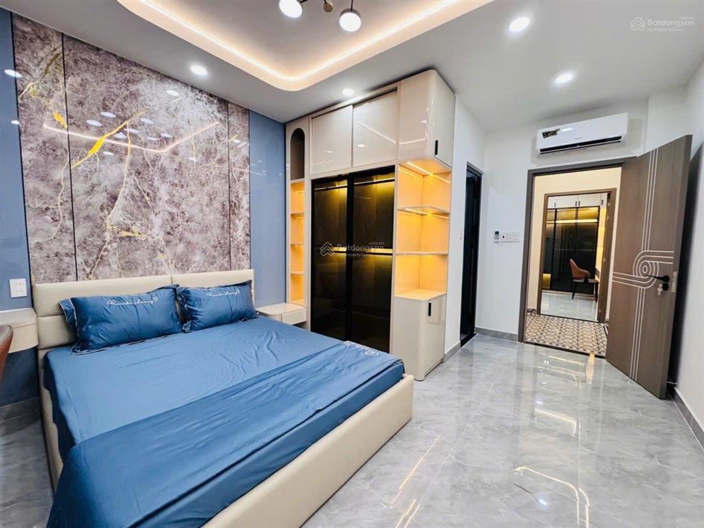 S.iêu phẩm phú nhuận  thích quảng đức  hẻm ôto  5 tầng 4pn & 50m2  thang máy  chỉ 10.**