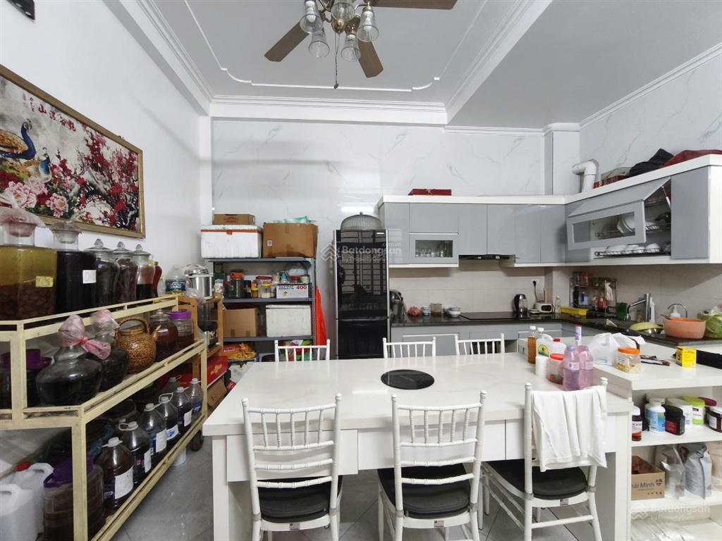 49m2  4 tầng  9.6 tỷ  hoàng văn thái  4 ngủ  60m ra phố  30m ra oto  ngõ thông  thoáng sáng