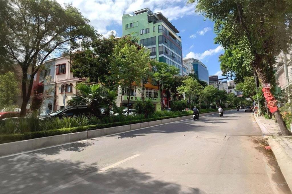 14tỷ8 (tl)  ngõ 175 lạc long quân  60m2*5t  ô tô đỗ cửa  4pn  không quy hoạch  nhà đẹp ở ngay