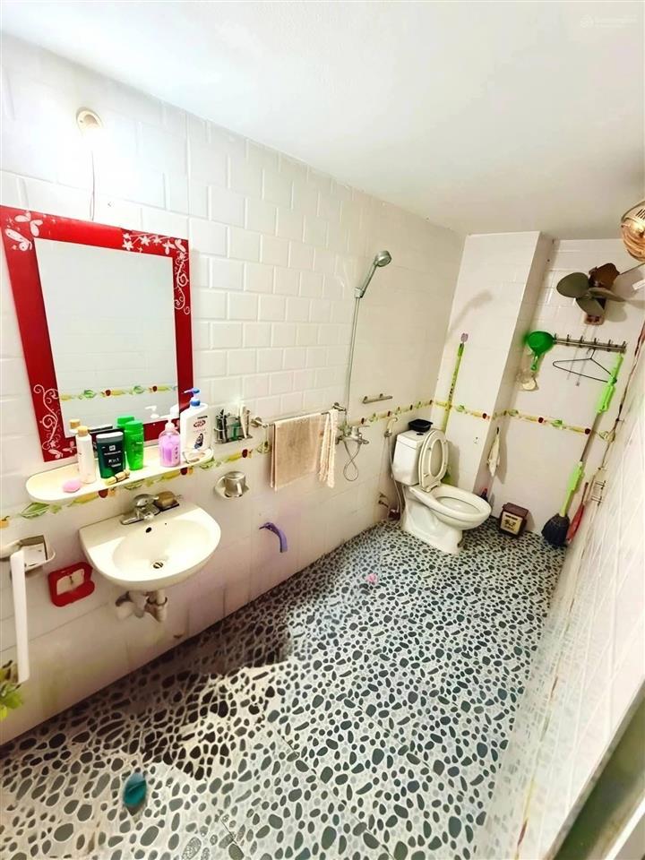 35m2  5 tầng  7,9 tỷ  mặt ngõ hồ tùng mậu  lô góc 2 thoáng  70m ra phố  nhà còn mới đẹp