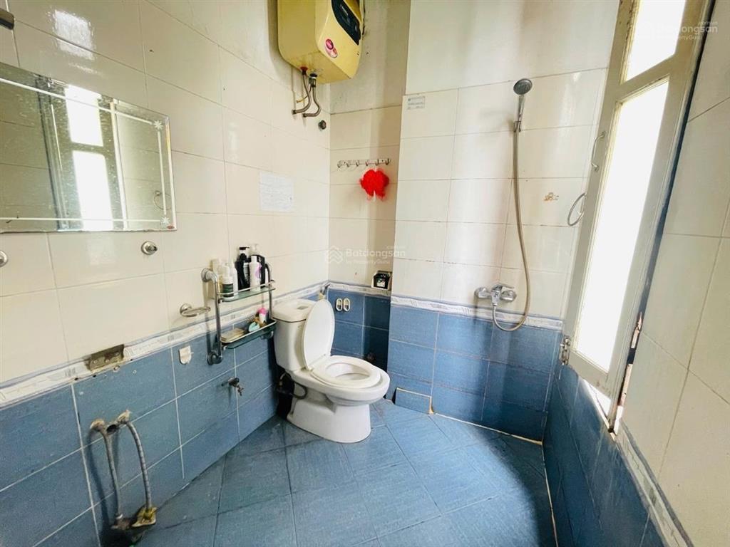 Ngõ 106 hoàng quốc việt 42m2 mt 3.8m 5 tầng 15 tỷ oto đỗ cổng chạy vòng quanh thang máy chờ