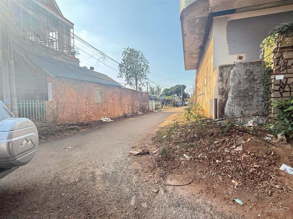 Bán đất mặt tiền ql14 chư pưh, gia lai giáp đường bê tông lớn  0911 572 ***