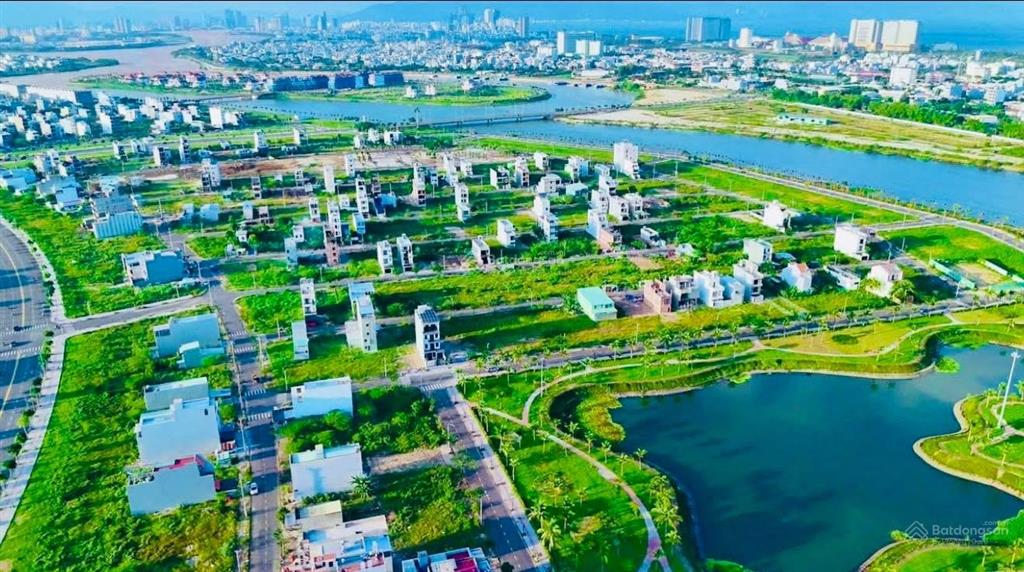 Lô góc siêu vip đối diện công viên đầm sen  sát sông  đà nẵng