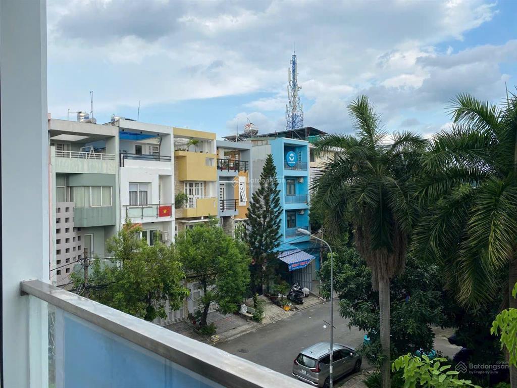 Bán nhà sát bên đh văn lang  đặng thùy trâm p13 bình thạnh, 4.5x20m, hầm 4 tầng. nhà gần công viên