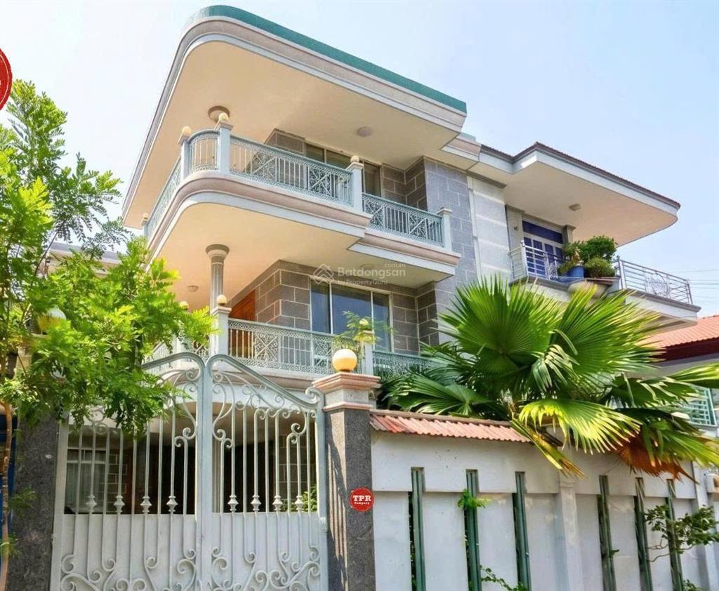 Bán nhà sát mặt tiền nguyễn xí p.26 bình thạnh, 10x16m, 5 pn lớn. giá yêu thương!