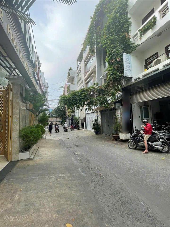 Siêu phẩm ngang 8m ngay phan văn trịphạm văn đồng, p. 11 bình thạnh, 8x18m, 4 tầng có thang máy