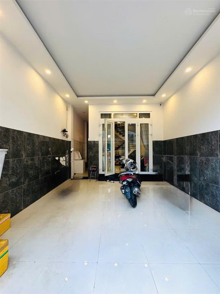Bán nhà ngay đại lộ phạm văn đồng p13 bình thạnh, 4.5x18m, 4 tầng mới cứng, 5 pn full nội thất