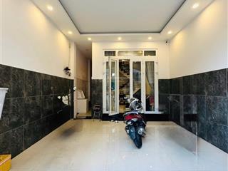 Bán nhà ngay đại lộ phạm văn đồng p13 bình thạnh, 4.5x18m, 4 tầng mới cứng, 5 pn full nội thất