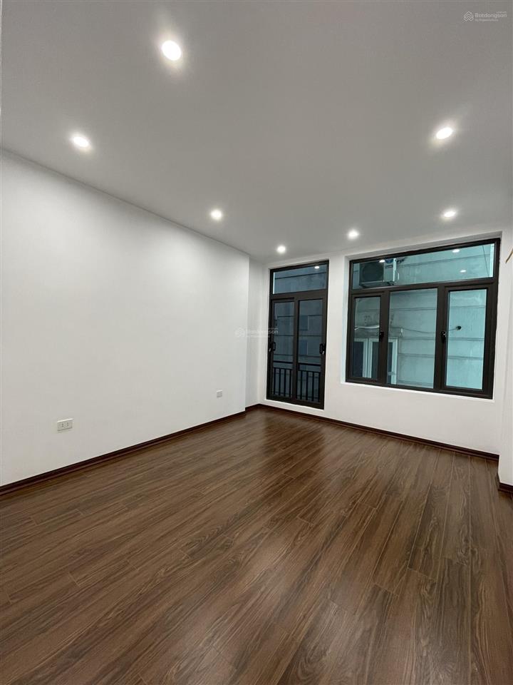 Siêu đẹp, ô tô, kinh doanh, sát phố, thang máy xịn xò, 7 ngủ rộng, sáng thoáng.
