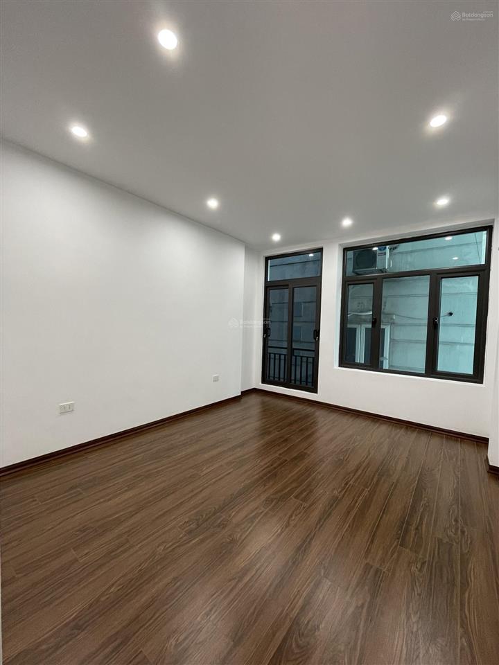 Siêu đẹp, ô tô, kinh doanh, sát phố, thang máy xịn xò, 7 ngủ rộng, sáng thoáng.