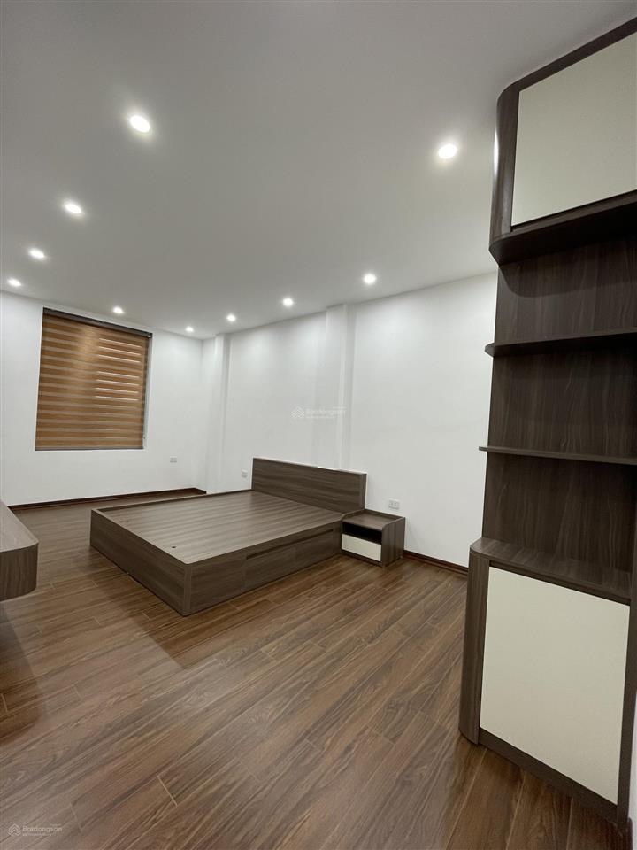 Siêu đẹp, ô tô, kinh doanh, sát phố, thang máy xịn xò, 7 ngủ rộng, sáng thoáng.