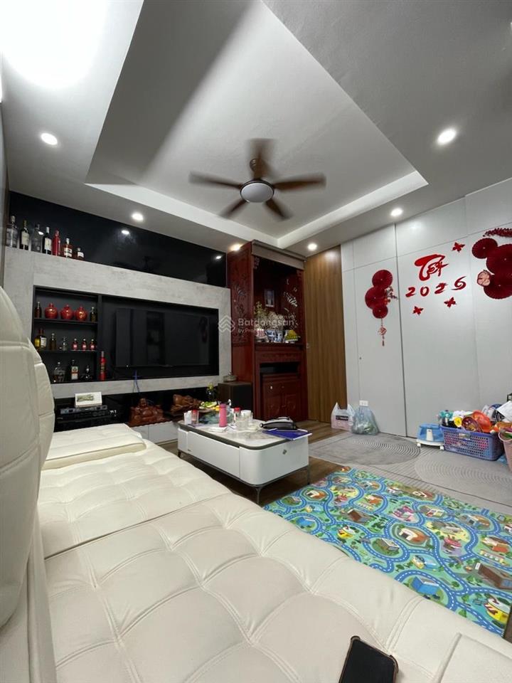 Bán tòa phạm ngọc thạch vô cùng đẹp, 3 mặt thoáng, dòng tiền ổn định