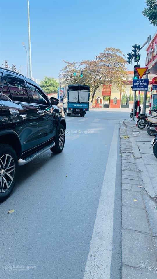 Trung tâm thanh xuân mặt phố vàng vị trí đẹp phố  hai thoáng trước và sau.