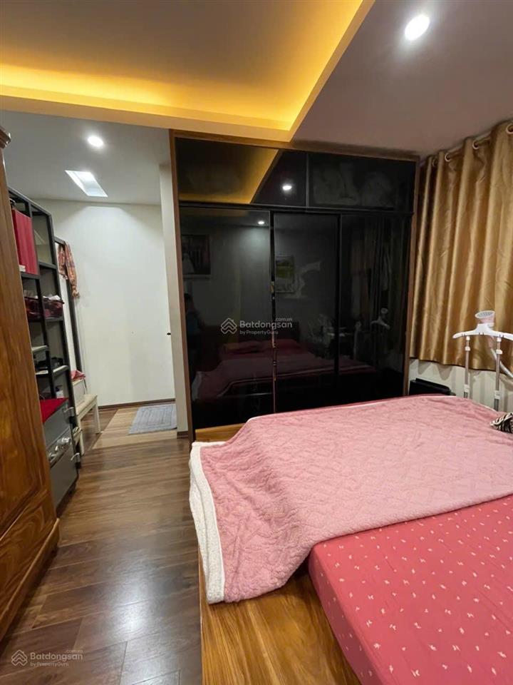 Bách  kinh  xây ... trung tâm 7 trường đại học lớn.