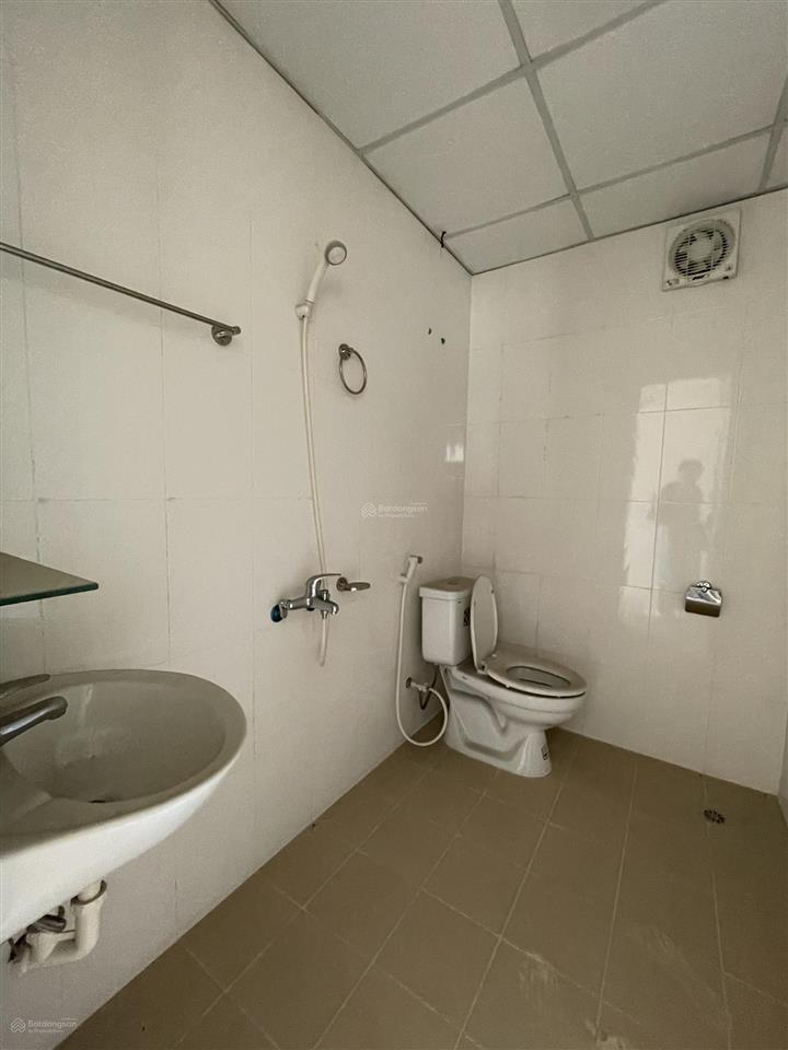 Tòa cc tân mai kéo dài, căn góc, 2 ban công, view hô và mặt đường vành đai 2.5 tuyệt đẹp