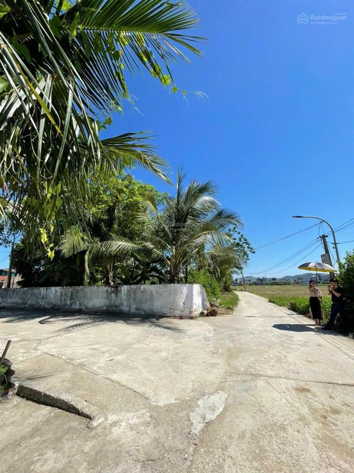Chính chủ bán đất cách biển hải tiến 800m.
