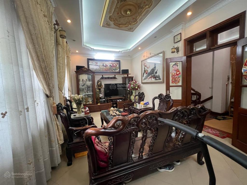 Siêu phẩm mặt phố xã đàn 1 mặt phố, 1 mặt ngõ  nở hậu vị trí vàng trung tâm đống đa.