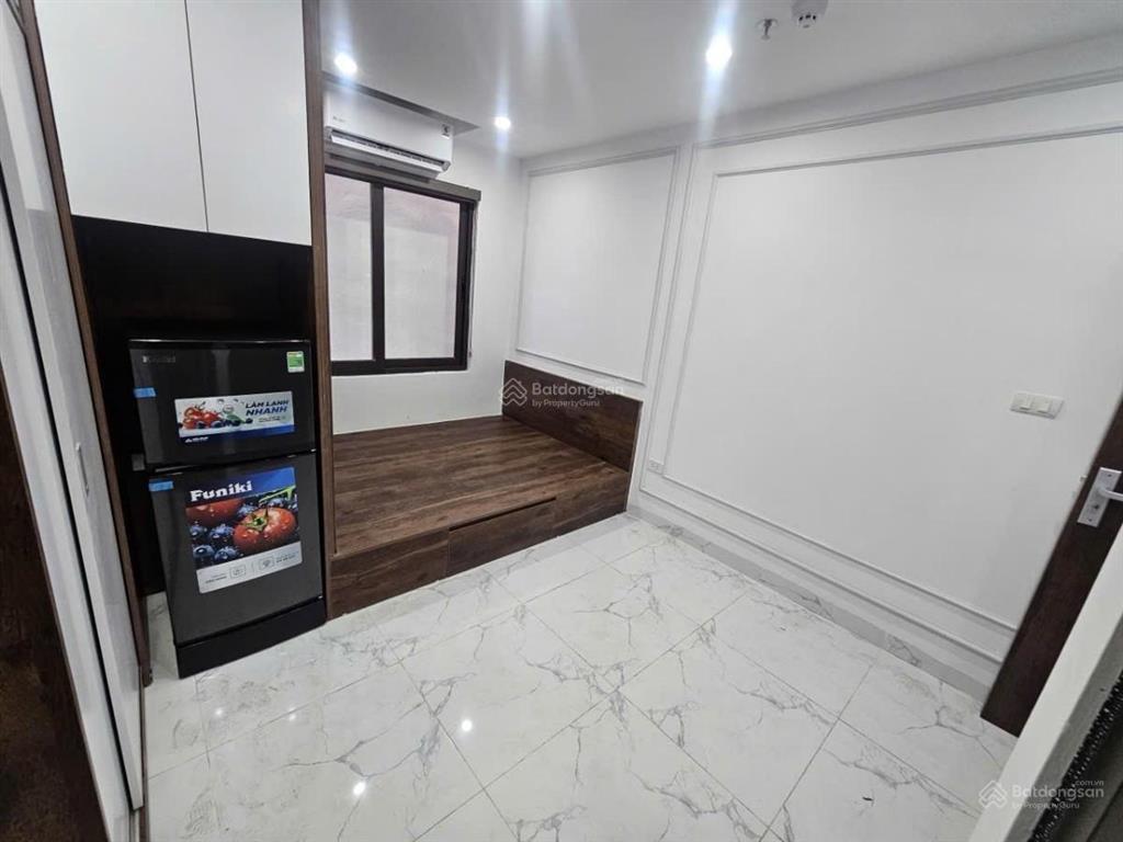 Tòa siêu mẫu chân dài  8t thang máy  2 thoáng trước sau  các căn hộ đều có cửa sổ thoáng sáng.