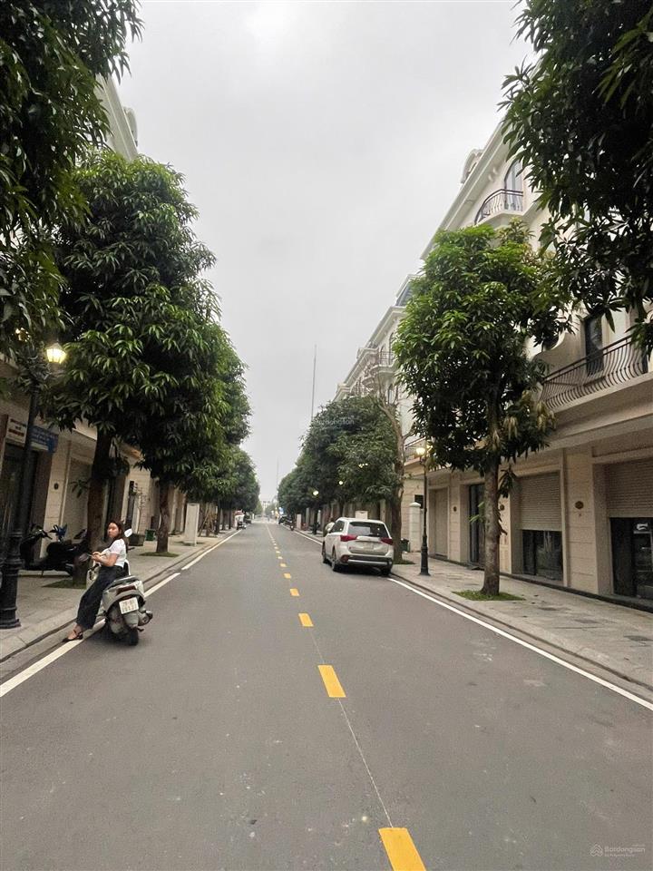 Hot! cắt lỗ sao biển 48m2 sẵn sổ gần công viên, cụm chung cư, nhà để xe nổi