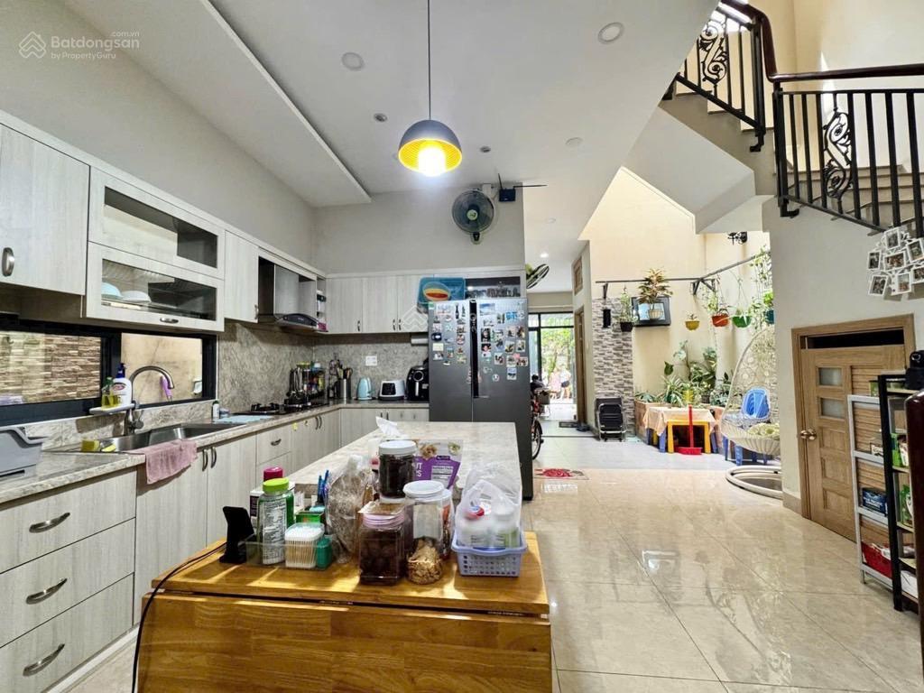 Nhà mặt tiền  đường 22m  khu biệt thự  bình lợi  4 tầng btct  110m2, 5x22  nhỉnh 19 tỷ tl