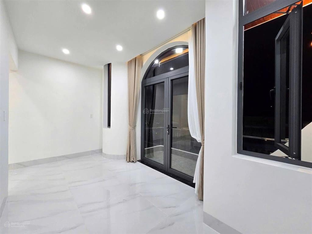 Nam dư, 41m giá 6.7 tỷ, 4 tầng, 4pn full nội thất gần trường chợ nhà đẹp ở ngay