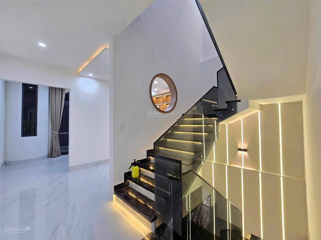 Nam dư, 41m giá 6.7 tỷ, 4 tầng, 4pn full nội thất gần trường chợ nhà đẹp ở ngay