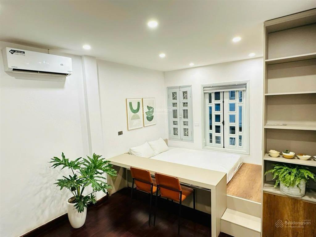 Liễu giai, ba đình phân lô 2 mặt ngõ oto trước sau, diện tích 56m nhà 5 tầng ô chờ tm, giá 29.6 tỷ